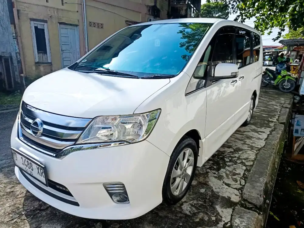 Nissan serana AWS star km 70 ribuan super