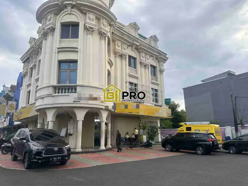 Ruko 3 Lantai Ruko seperti gedung di Central Bisnis Kota Cibubur