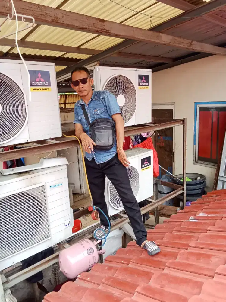 Service kulkas AC mesin cuci pompa air