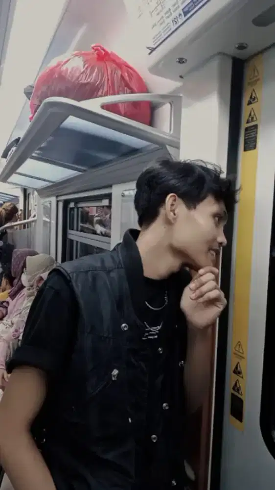 Cari kerjaan kk buat 2 orang