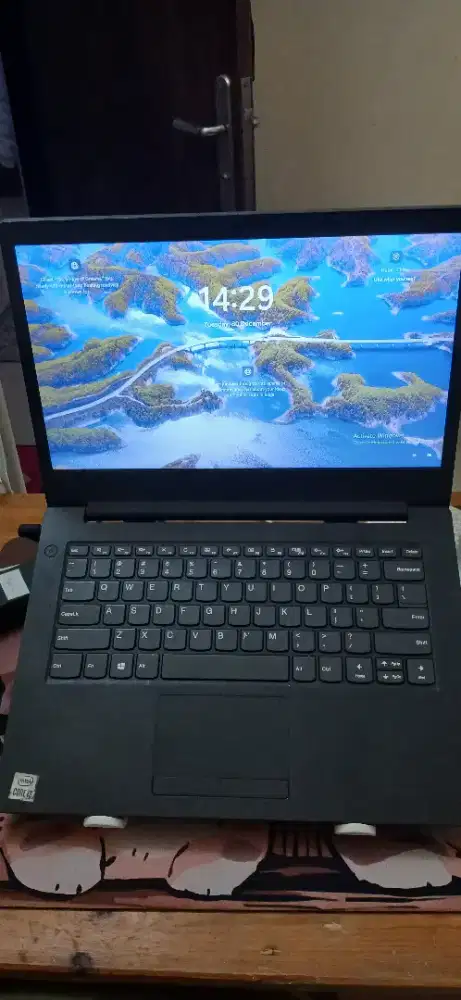 Dijual Lenovo Intel i3 generasi 10