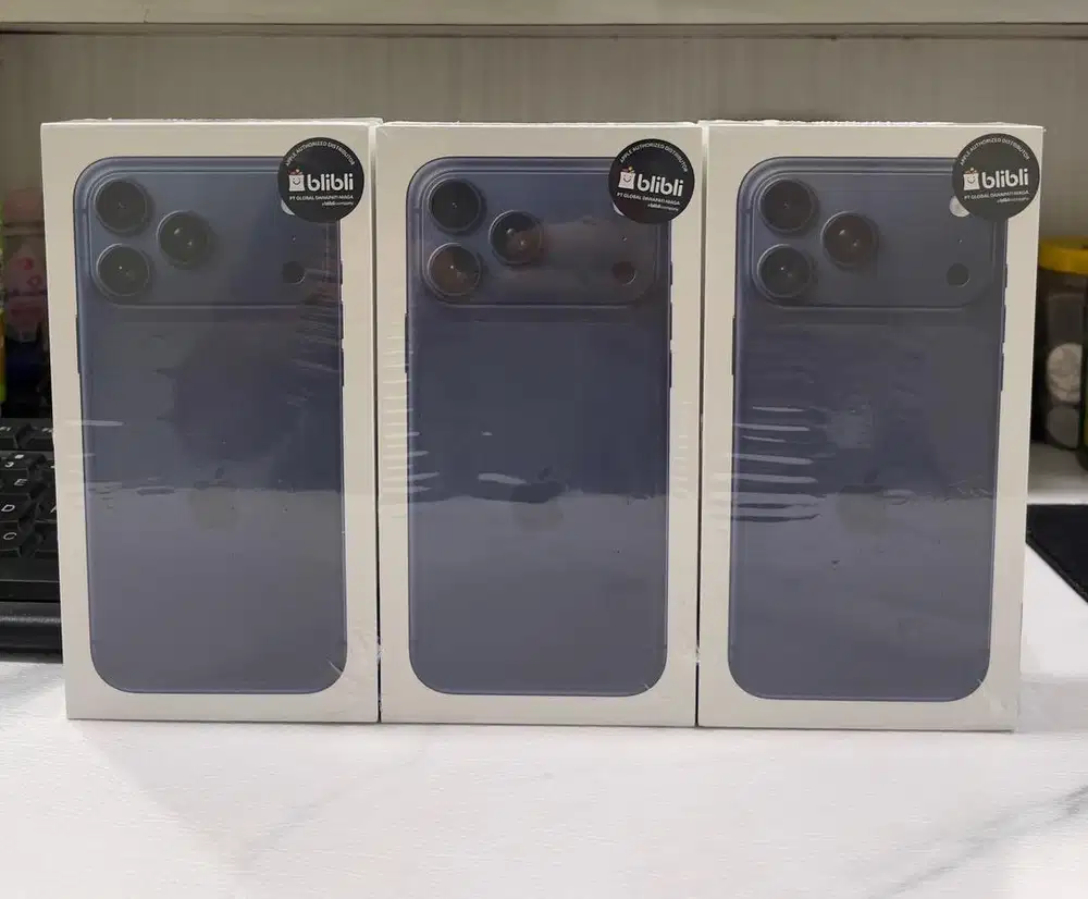 Baru...IPhone 17 Pro Max 256Gb Grs Resmi (Warna : Deep Blue)