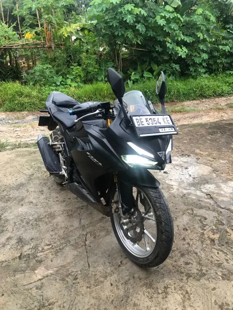 Honda CBR 150R tahun 2023 lengkap pajak on