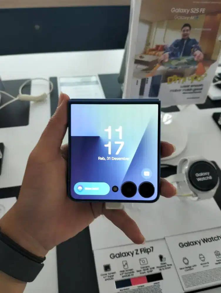 Samsung Galaxy Flip7