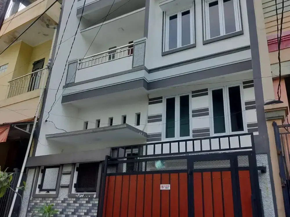 Dijual Rumah 3 lantai, di l. Satria IV, Pademangan, Jakut.