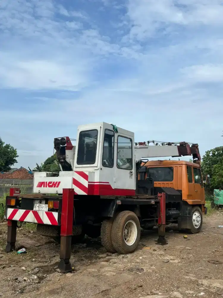 Truck crane capasitas 7 ton tahun 95