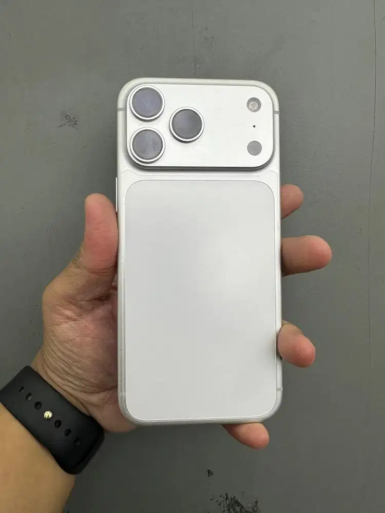 Iphone 17 promax 256gb silver