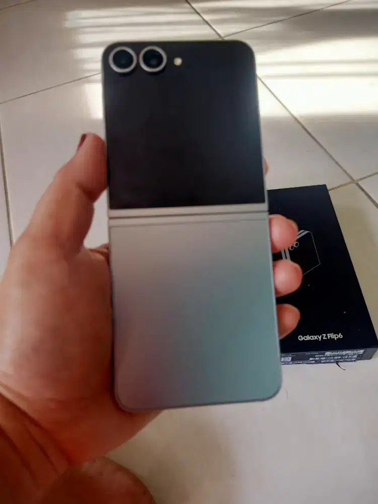 Samsung Galaxy Z Flip6 12Gb/512Gb lengkap