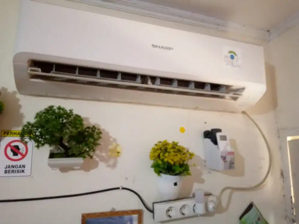 ac sharp baru 7 bulan pake