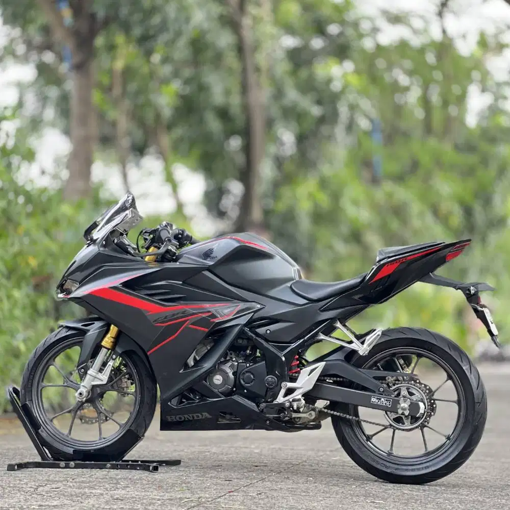 HONDA NEW CBR150R ABS 2021 HITAM KM RENDAH PAJAK PANJANG SUPERB