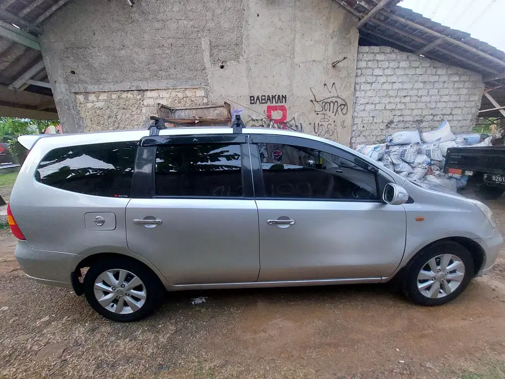 Nissan Grand livina 2007 Bensin