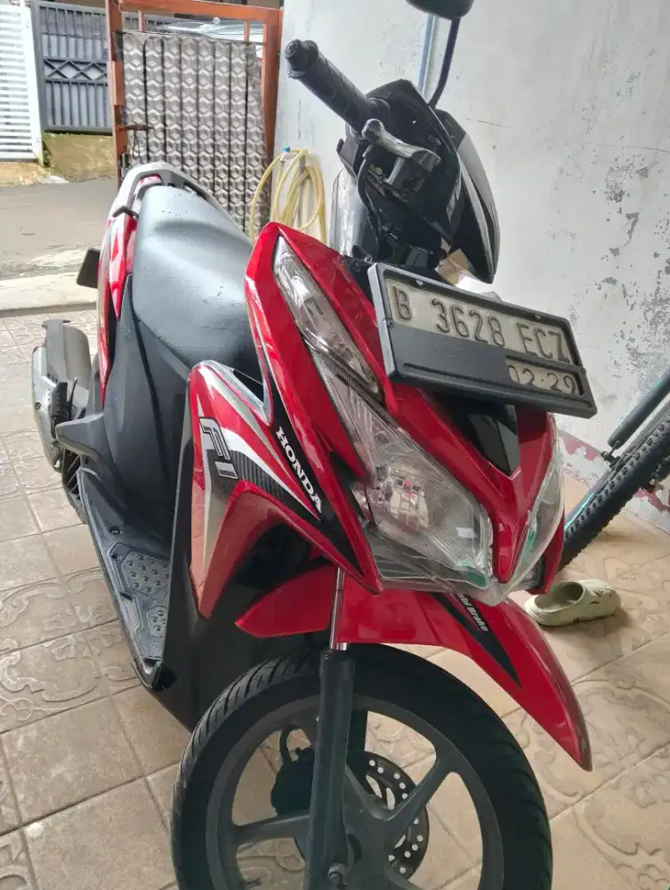 Di jual motor Honda matic tahun 2015