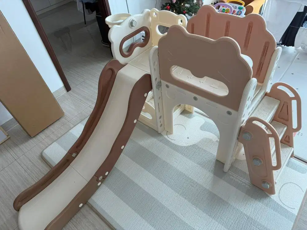 “Dijual perosotan anak, desain simpel dan modern