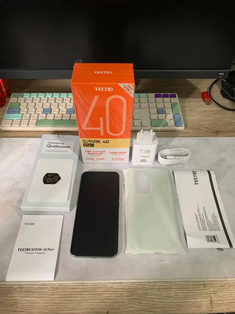 Tecno Spark 40 Pro Plus Pro+ 8+8/256GB Tundra Green  1,5K 144Hz 3D
