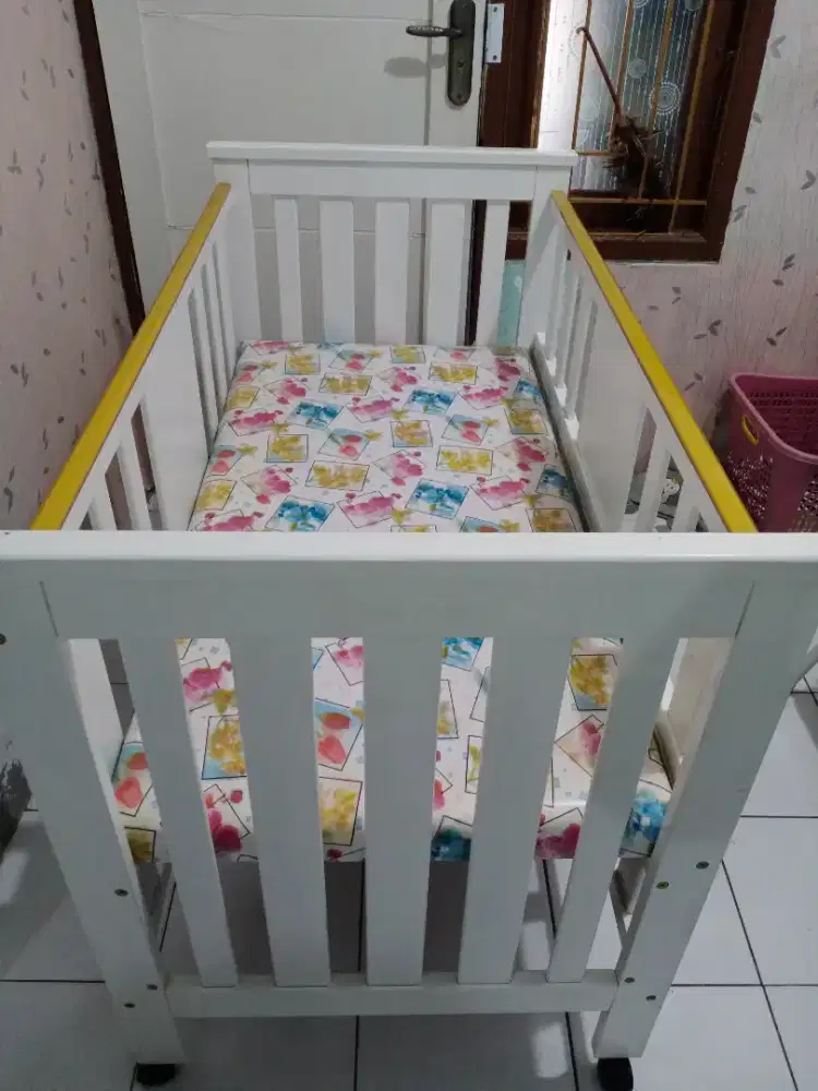 Box bayi kayu putih