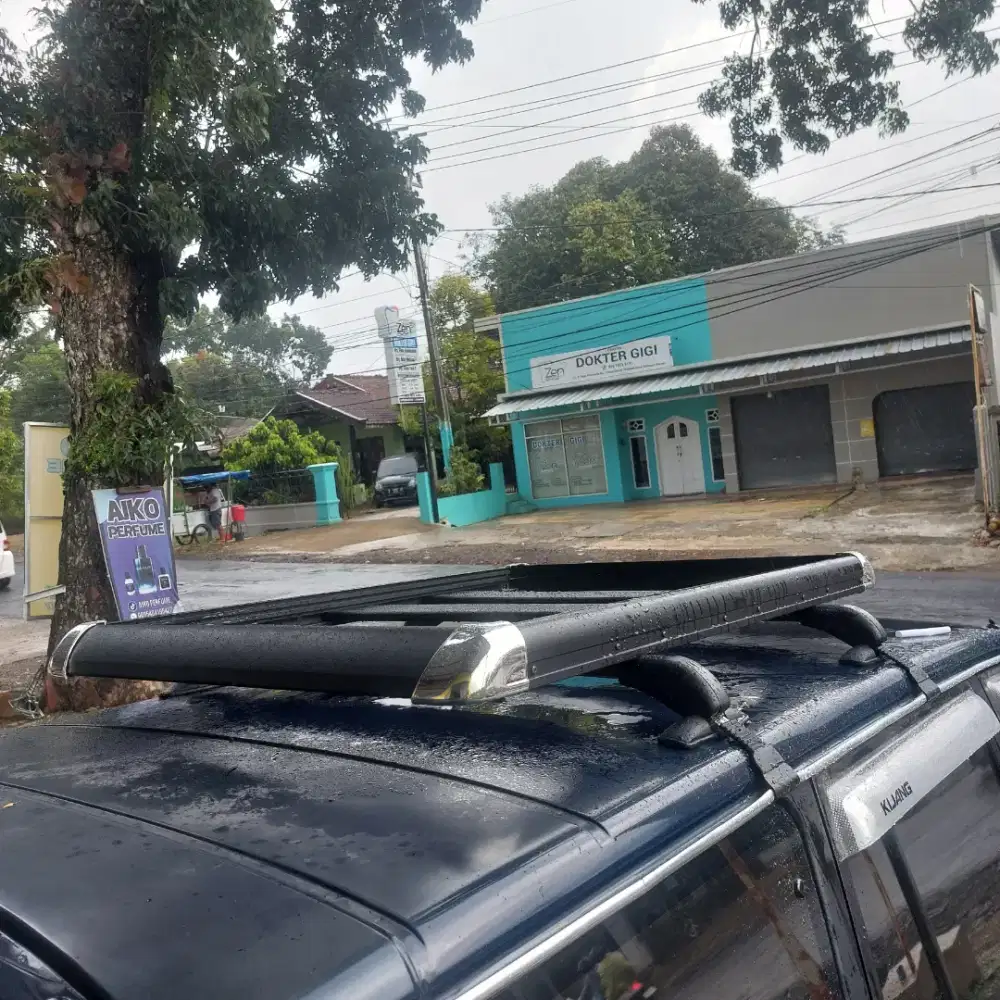 Rak Bagasi Mobil Kuningan