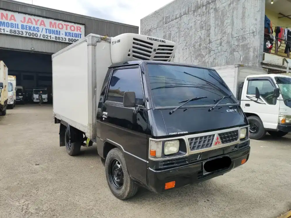 Mitsubishi L300 Box Freezer Tahun 2015