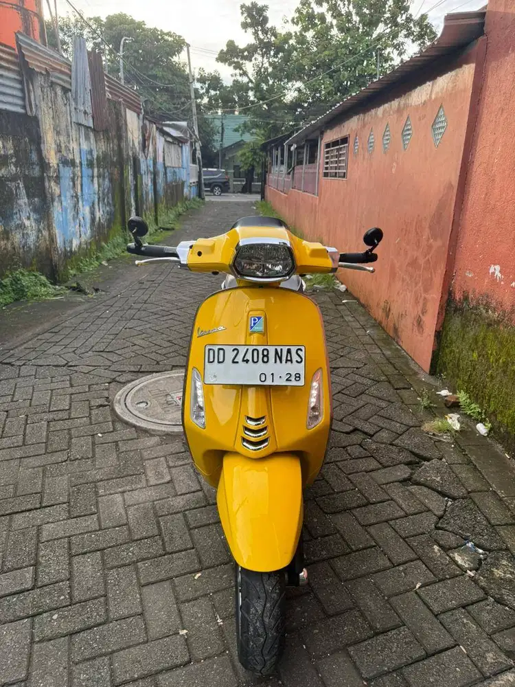 Vespa Sprint 2023