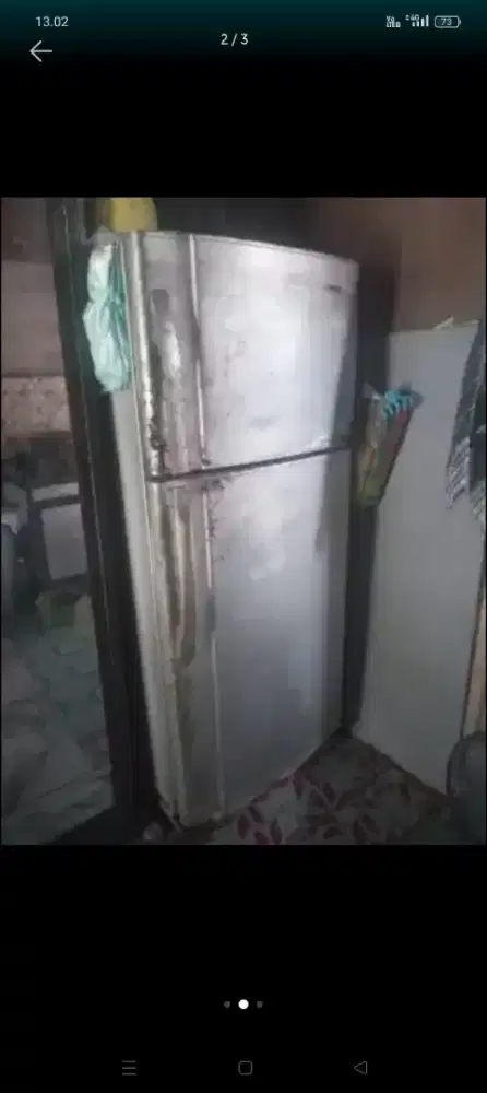 Bismilah jual kulkas dua pintu sama kompor rinai