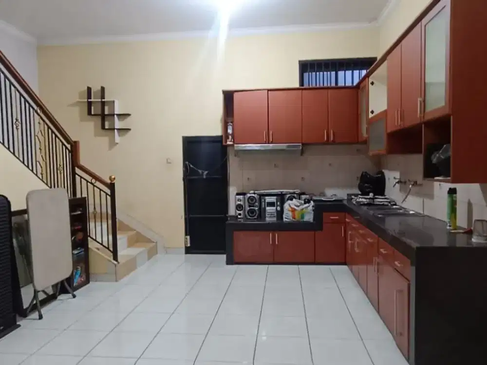 JUAL Ruko 3,5 lantai strategis SHM di Mainroad Taman Kopo Indah 2