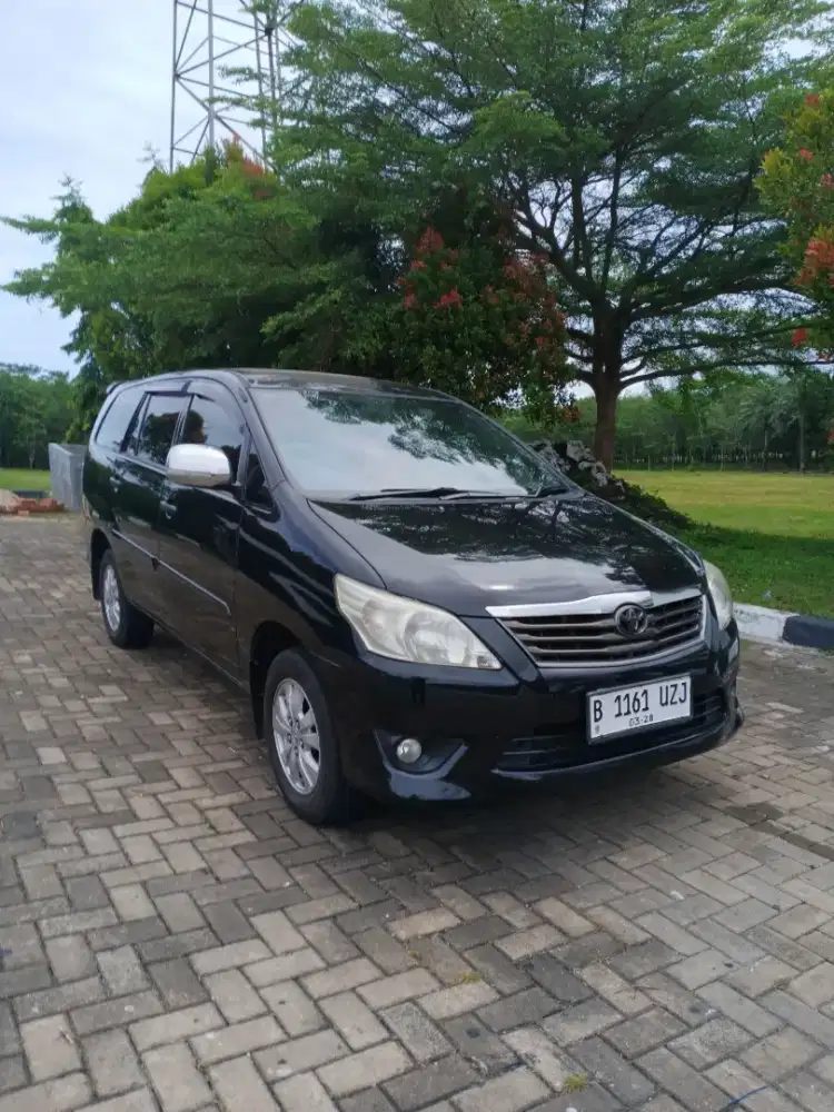 Toyota Kijang Inova 2.0 AT 2013