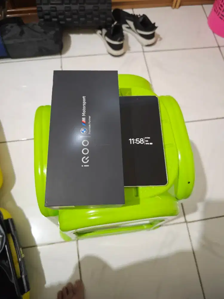 iQOO 12 16/512 Putih ex Garansi Resmi