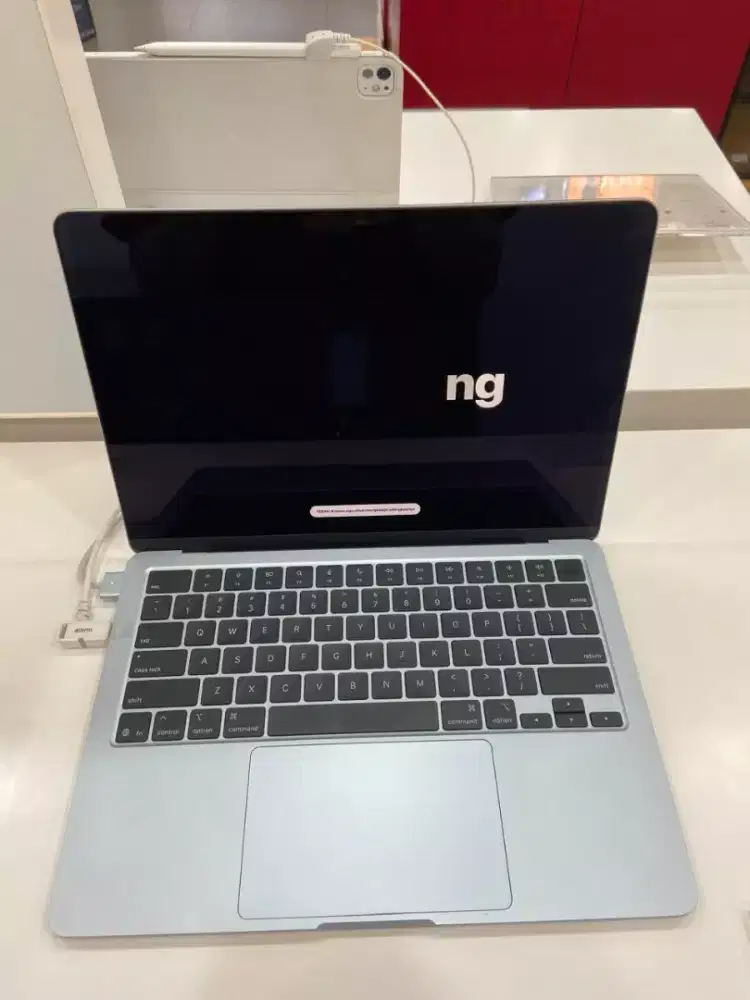PROMO CICILAN BUNGA 0% MACBOOK AIR 13 INCI