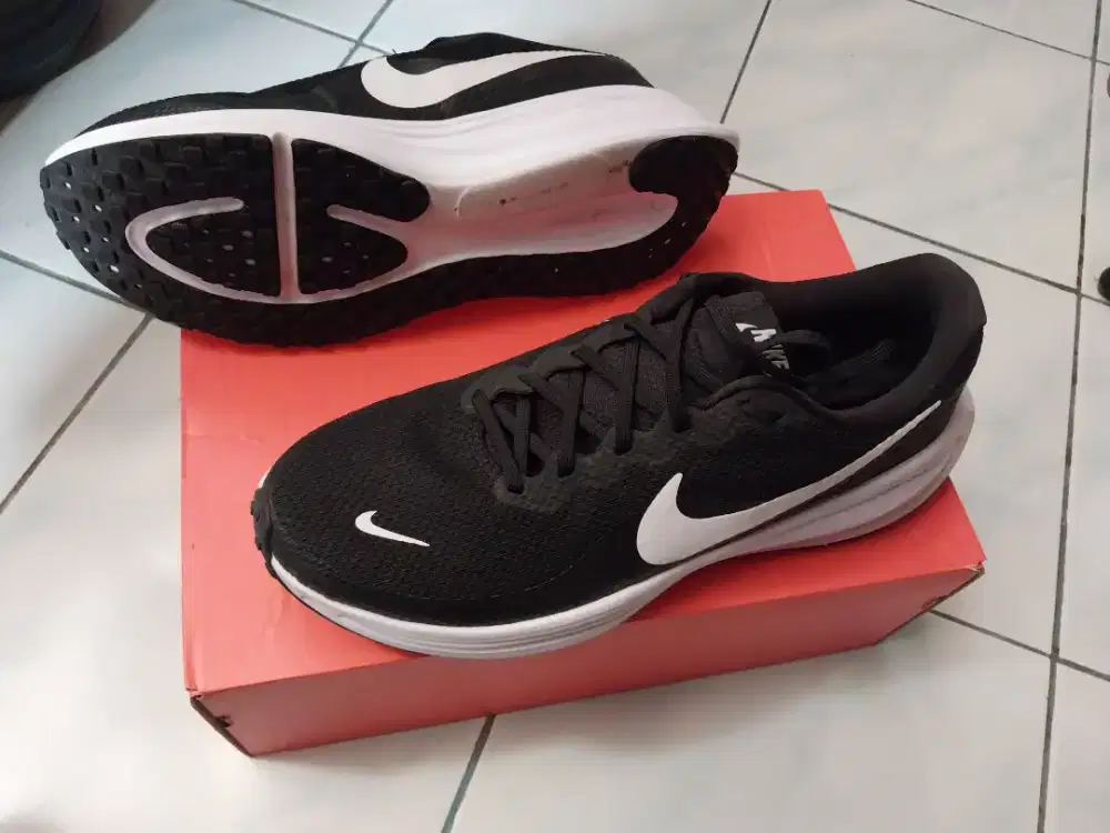 Di Juat Cepat Sepatu Lari Nike Ori