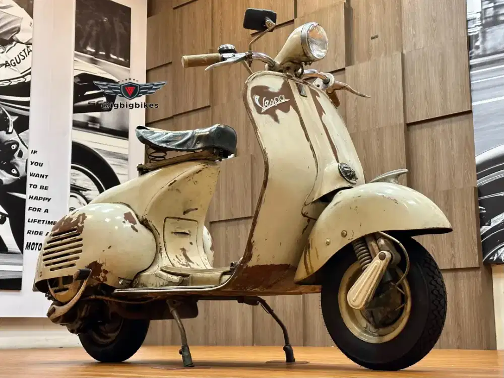 Vespa tua Vespa VL 1 Original Paint 1955