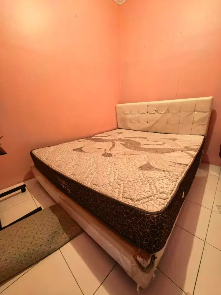 Kasur spring bed 180x200 +Divan