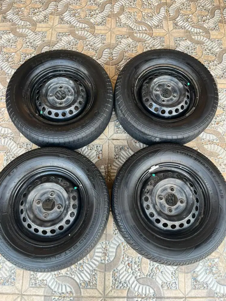 Velg Kaleng R13 & Ban