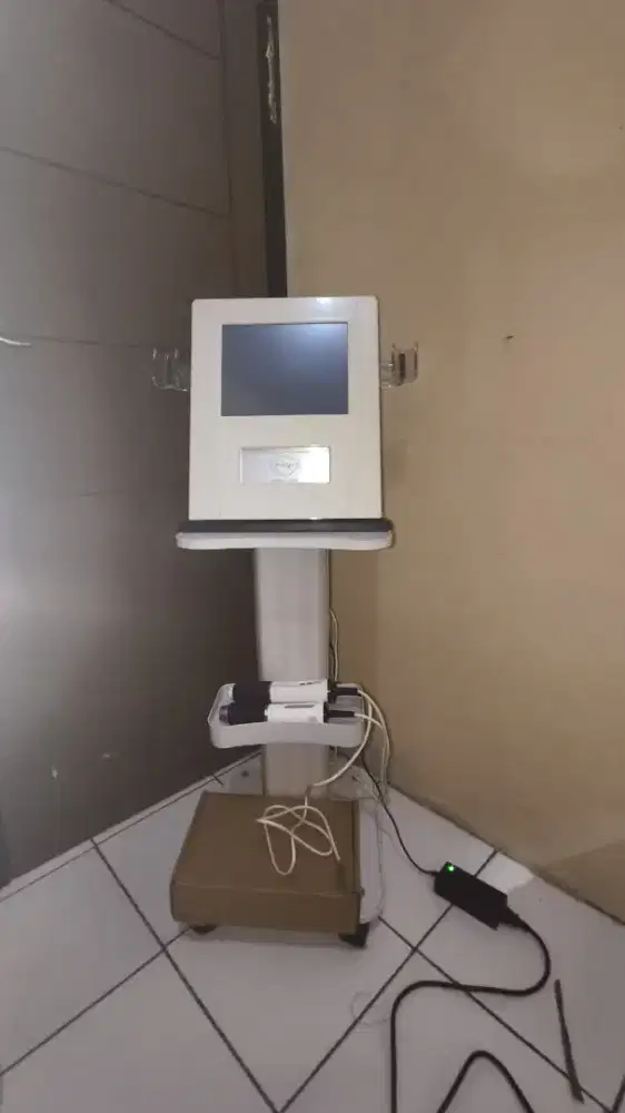 Alat Facial 3in1 Oxygeneo tripolar, RF Oxygeneo Antiaging, plus meja