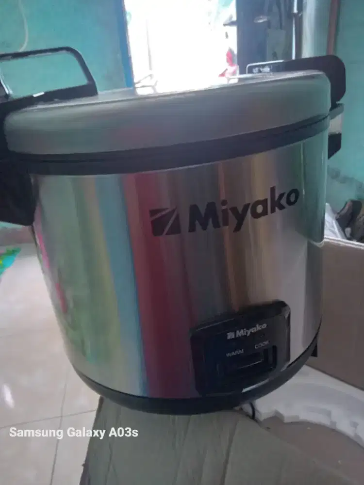 Rice cooker MIYAKO