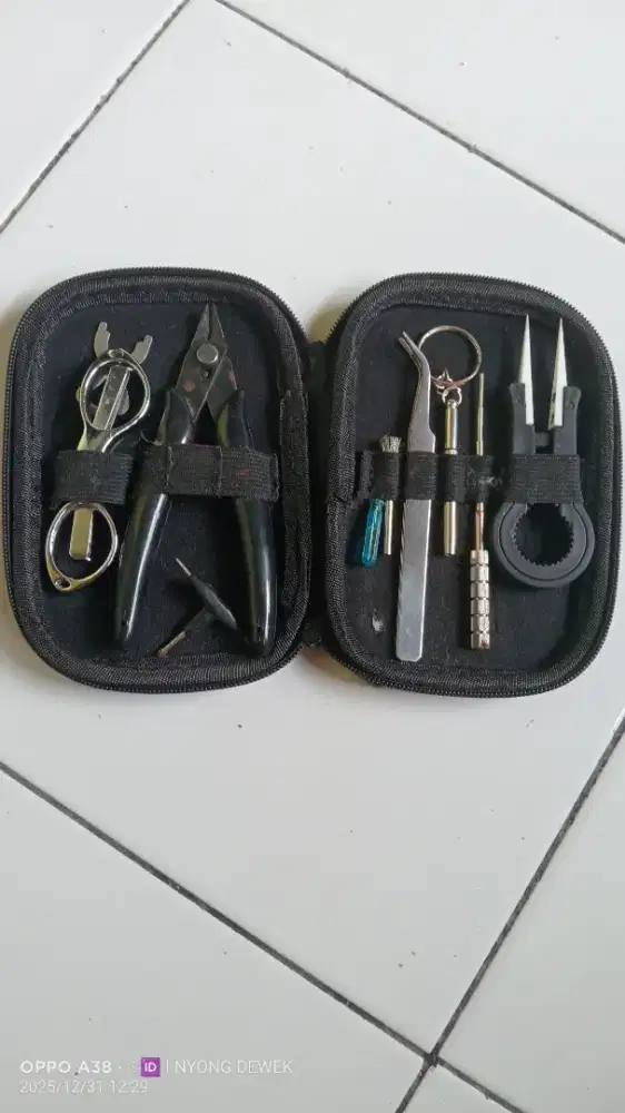 Kunci servise elektronik