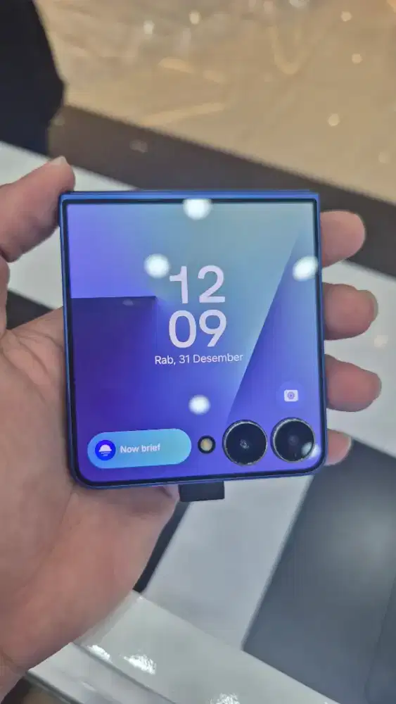 Promo Samsung Z Flip 7 Free Gift Menarik