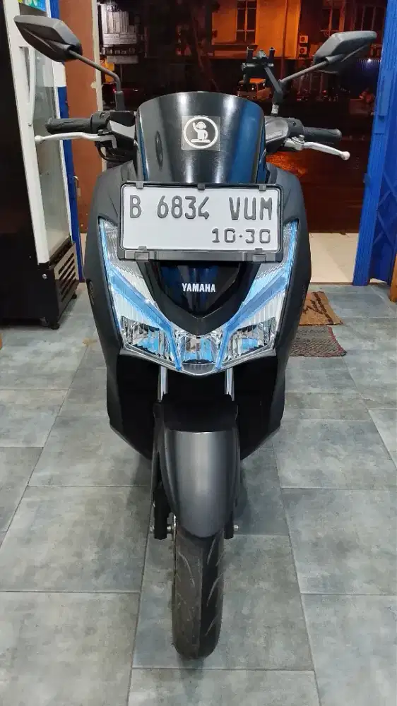 yamaha lexi 125 hitam