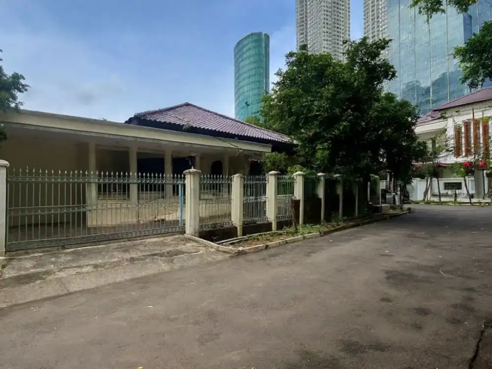 DIJUAL CEPAT MURAH RUMAH TUA AREA PRIME KUNINGAN JAKARTA SELATAN