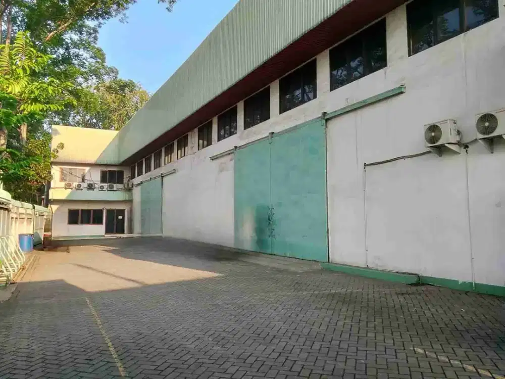 Disewakan Gudang Gandeng Jalan Raya Utama
