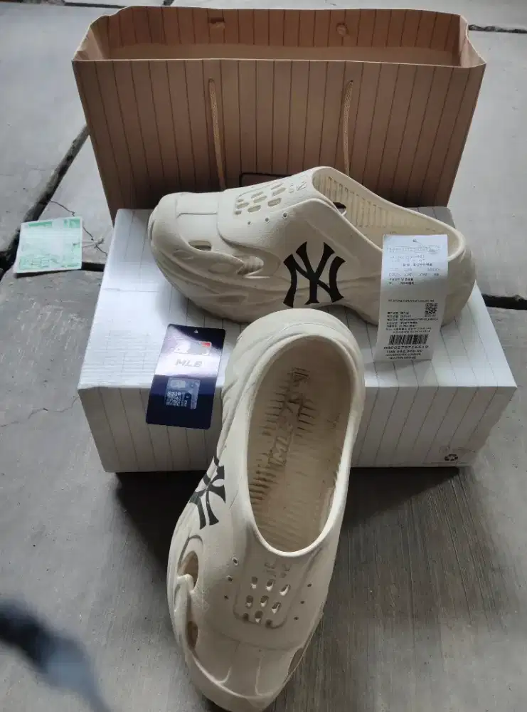 Sandal MLB Big Ball Chunky Recovery Mule New York Yankees