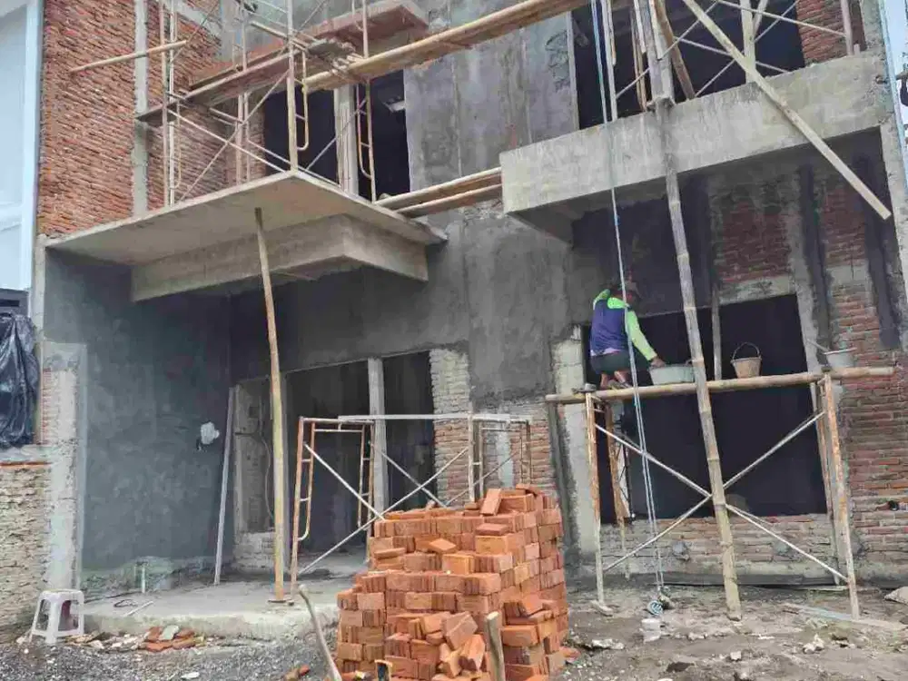 Rumah 2 Lantai Proses Bangun Di Jl Magelang Dekat Jogja City Mall