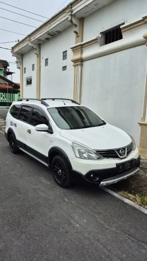 Grand Livina X-GEAR 1.5 manual 2015