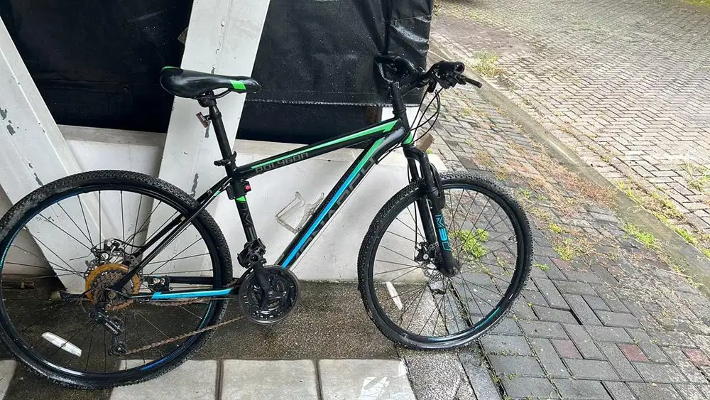 SEPEDA POLYGON MONARCH