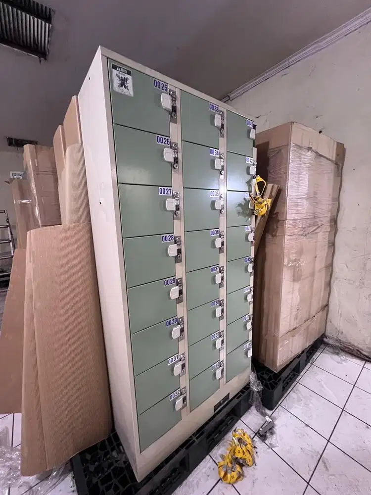 Jual loker merek ALPHA made in Japan 24 pintu (BRAND NEW)