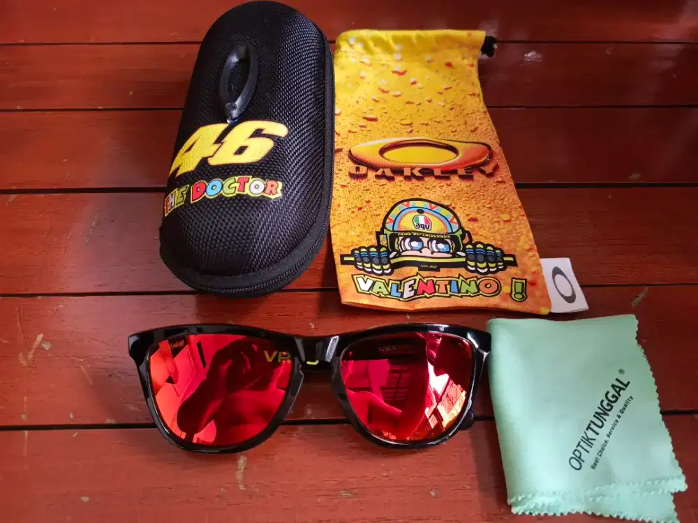 Oakley FROGSKINS VR46 Original 100% kondisi Like New