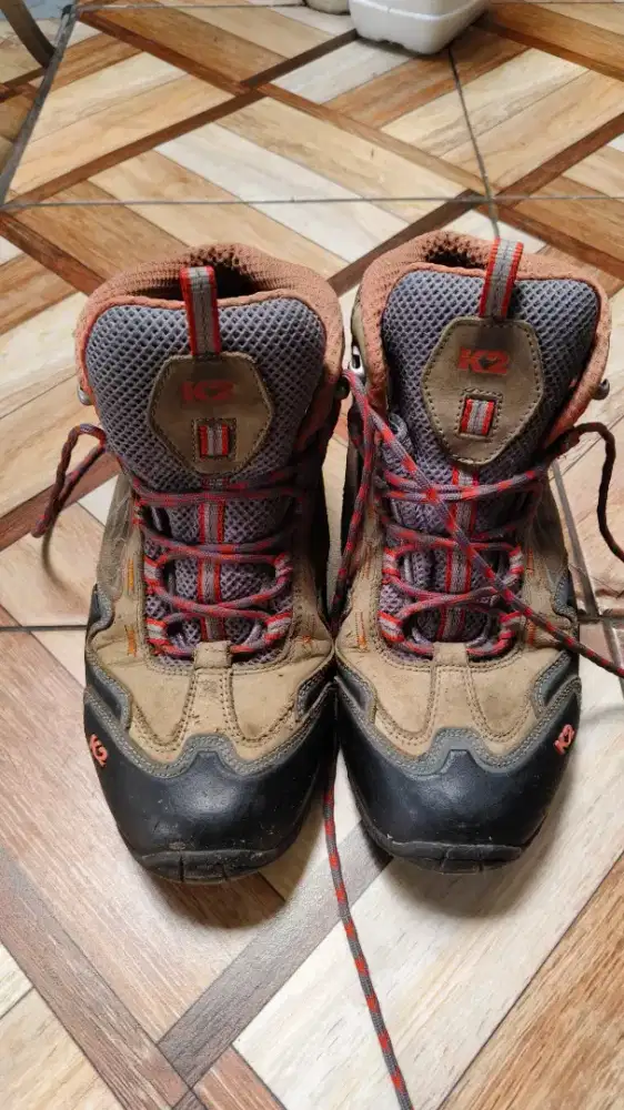 Sepatu Gunung K2