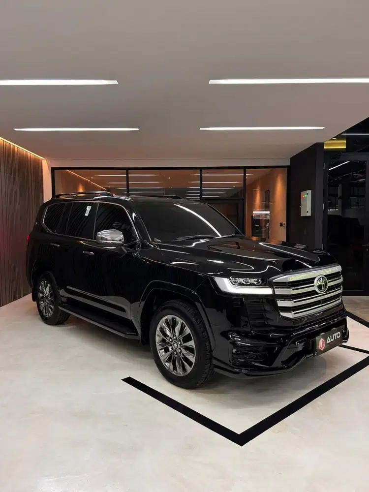 Toyota Land Cruiser LC300 VXR 2025 LC Hitam Km300 Nik 2023 B2794SJJ