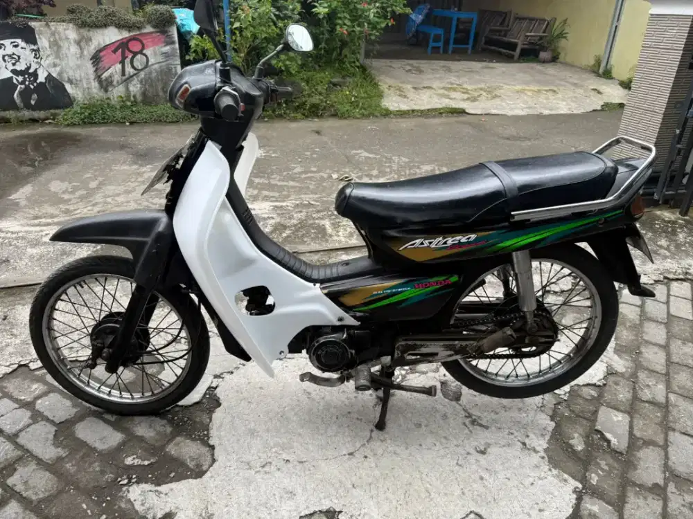 Astrea grand THN 1997 plat B Jakarta