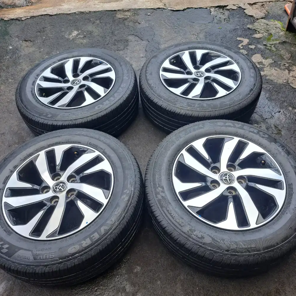 Velg mobil rush r16 bisa tt
