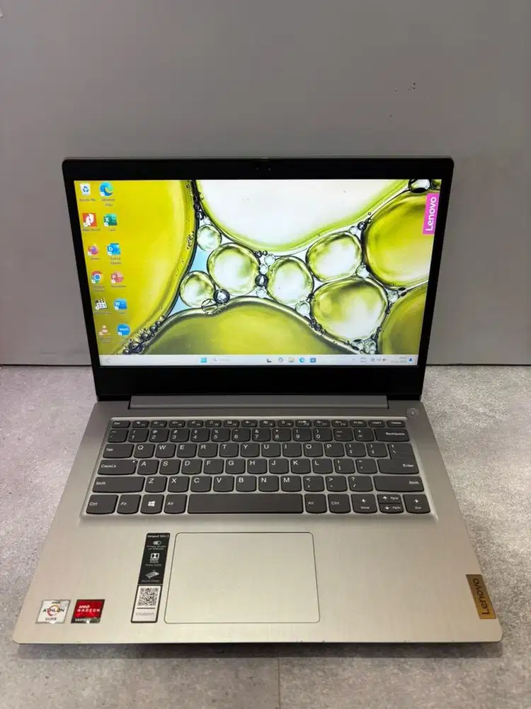 Lenovo Ideapad Slim 3/ Amd Athlon Silver/ ram 8 Gb/ Ssd 256 Gb