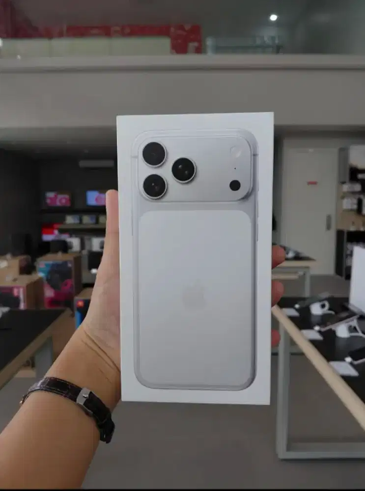 IPHONE 17 PROMAX SILVER READY BISA CICILAN 0% BUNGA CUMA DI ERAFONE